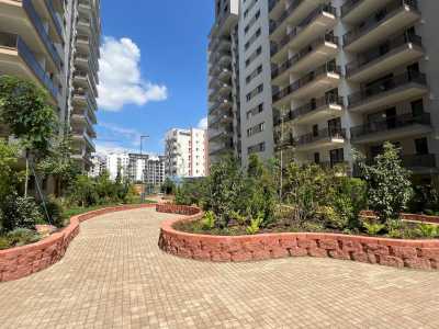 OrtomanApartament doua camere, Hils Brauner, Metrou
